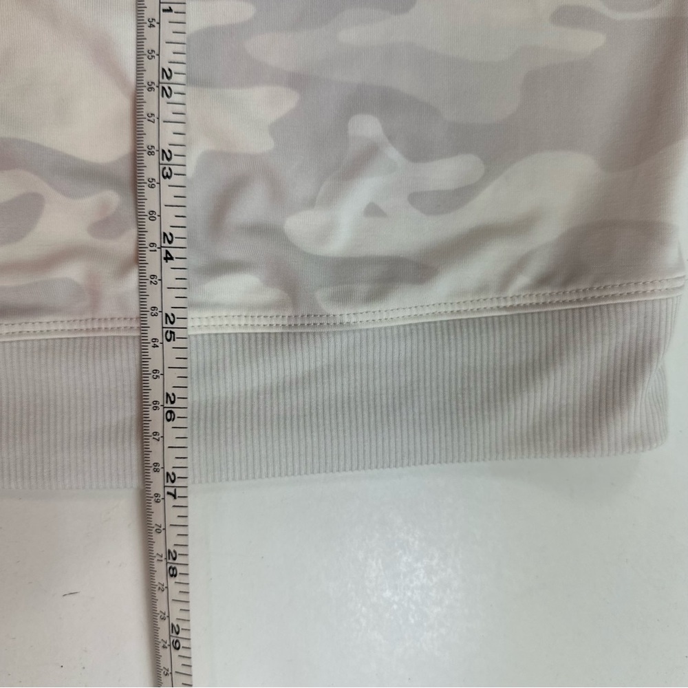 Zenergy by Chico’s Gray Camouflage Crewneck T-Shirt Womens 16-18 XL Short Sleeve - Picture 5 of 7